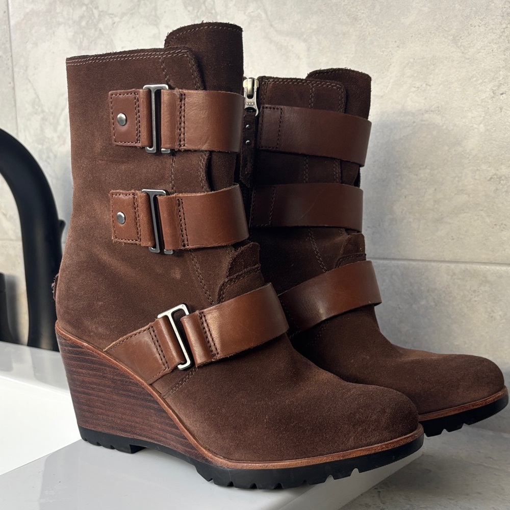 Sorel Dark Brown Leather Wedge Boots
